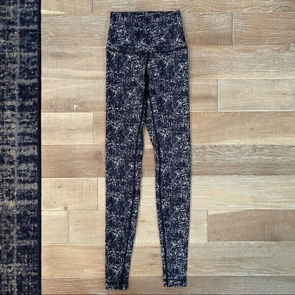 Lululemon High Rise Printed Leggings - Picture 2 of 4